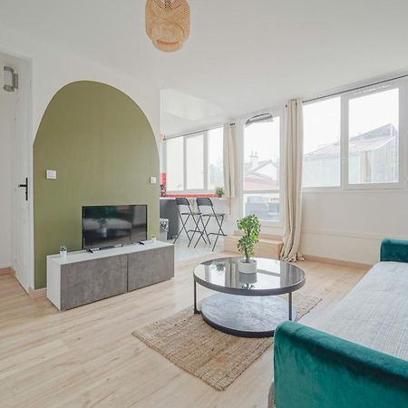 Апартаменти Complete 1Br With Balcony Only 5 Min. On Foot To Metro By Doorman Сент-Уан Екстер'єр фото